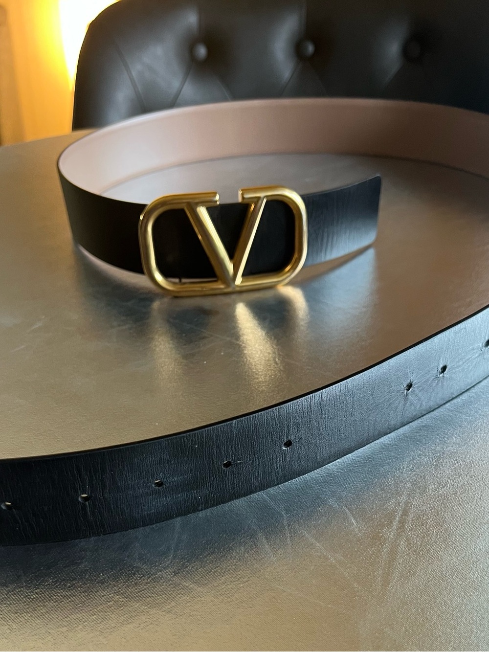 Valentino Garavani Black Leather Belt with Gold V Buckle - Picture 8 of 10